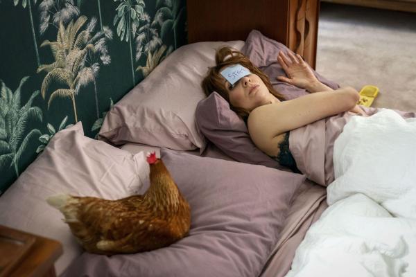 Bild 1 von 5: Lauren (Katherine Parkinson)