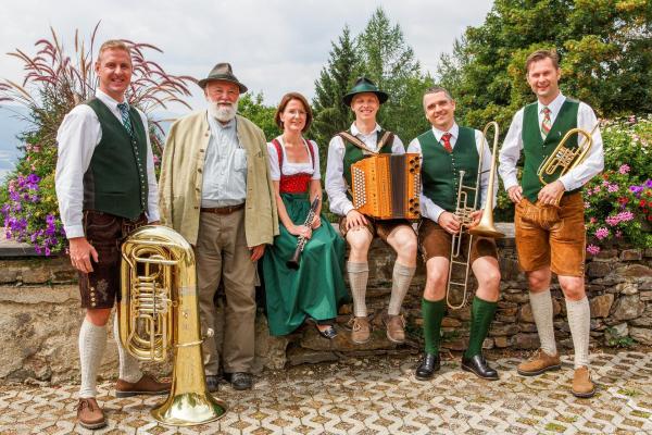 Bild 1 von 20: Im Bild: Po¨llauberger Vierkant mit Sepp Forcher.