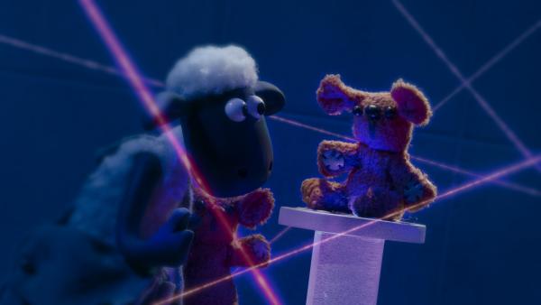 Bild 1 von 5: Wird es Shaun gelingen, Teddy aus dem Hochsicherheitstrakt zu bergen?