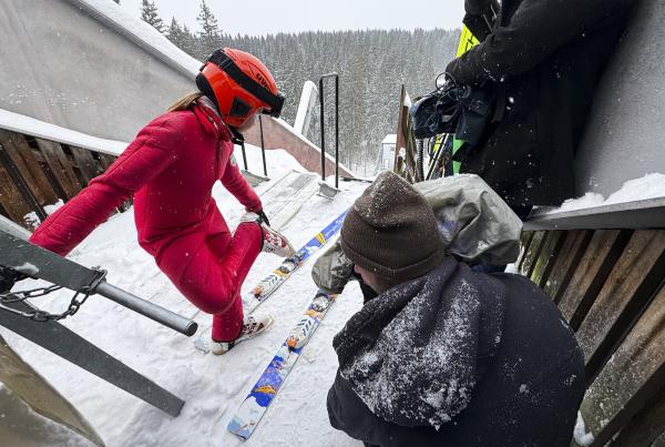 Bild 1 von 6: Die Basis-Ausbildung für alle Nachwuchssportler: Ski Nordisch. So hat auch Nele Zimmermann vor drei Jahren angefangen.