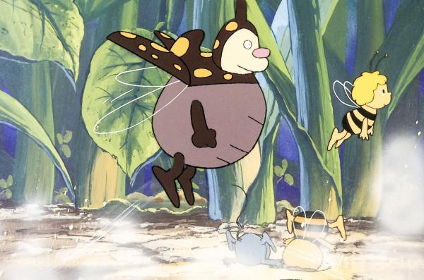 Bild 1 von 11: Im Bild: Maja nimmt den Riesenkäfer mit zur Klatschmohnwiese.