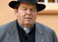 Pfarrer Braun