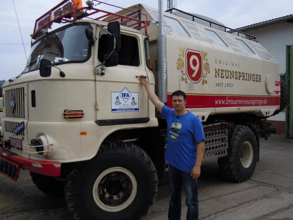 Bild 1 von 3: Mit seinem W50 reiste Renato Pietsch durch die USA und die Sahara.