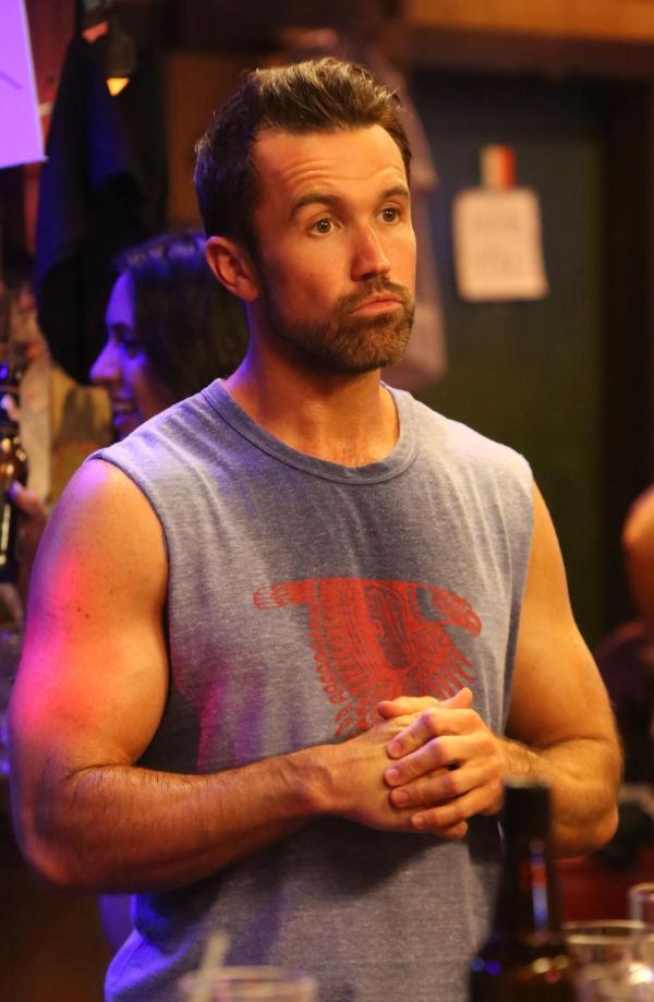 Bild 1 von 8: Mac (Rob McElhenney)