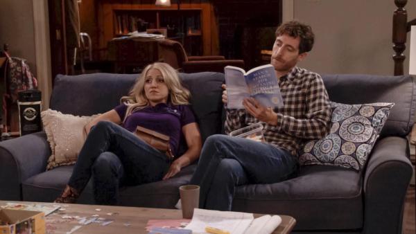 Bild 1 von 11: Gina Dabrowski (Annaleigh Ashford, l.); Drew Dunbar (Thomas Middleditch, r.)