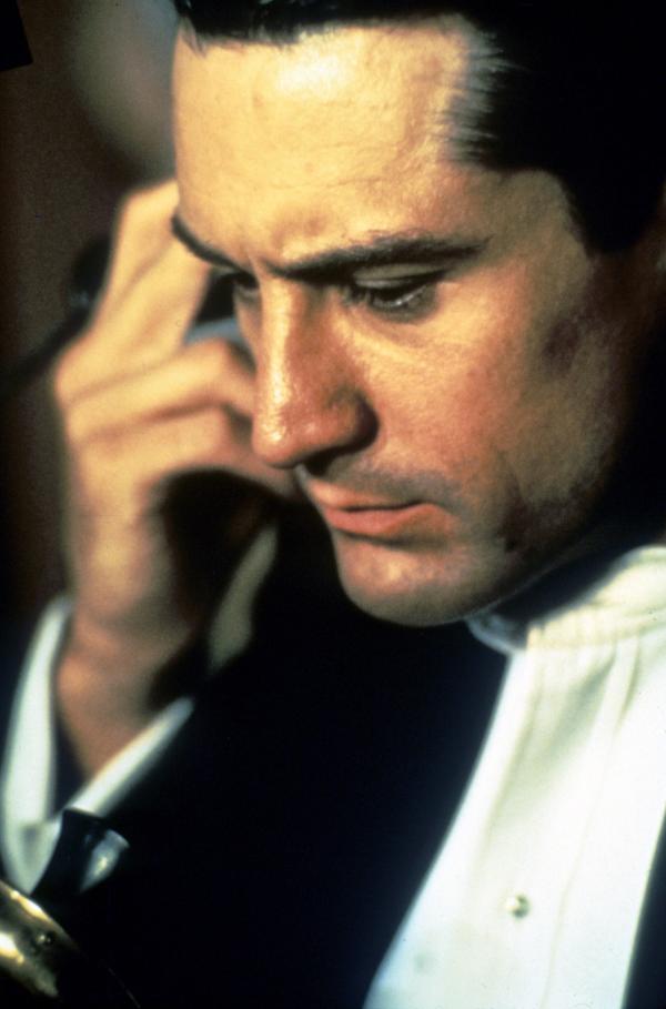 Bild 1 von 8: Nachdem Noodles (Robert De Niro) aus dem Gefängnis entlassen wurde, wird er sofort in die illegalen Geschäfte von Max und Peggy eingebunden, die ein Speakeasy und ein Edelbordell betreiben.