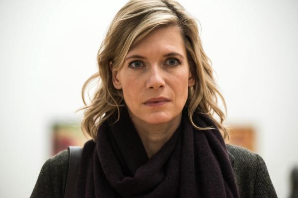 Bild 1 von 15: Nora (Ina Weisse) berichtet von Ulis Schlaganfall.