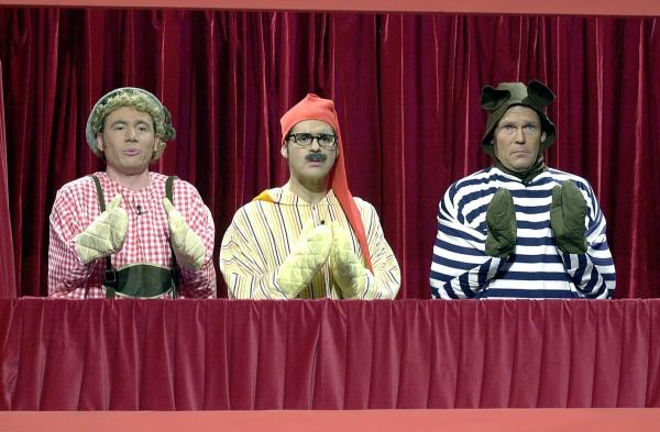 Bild 1 von 14: Kasperle-Theater: 'Kaspürlü' mit Christian Tramitz (r.), Rick Kavanian (M.) und Michael \