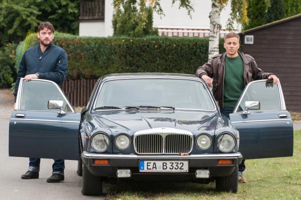 Bild 1 von 15: Dengler (Ronald Zehrfeld), Marius Brauer (Tom Wlaschiha).