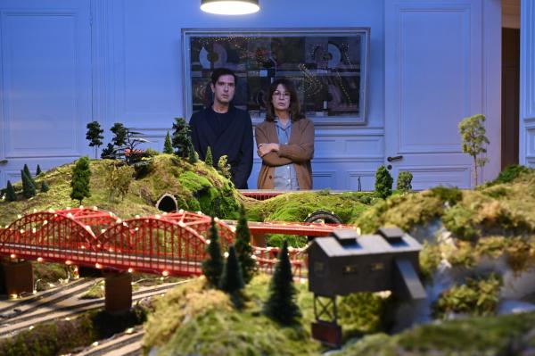 Bild 1 von 11: Jean (Melvil Poupaud, links) und Camille (Valérie Lemercier).