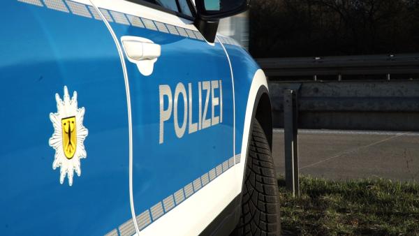 Bild 1 von 3: Die Beamten der Bundespolizeidirektion Berlin sorgen für Sicherheit an beiden Berliner Flughäfen, allen S-Bahnstationen sowie der Grenze zum Nachbarland Polen.