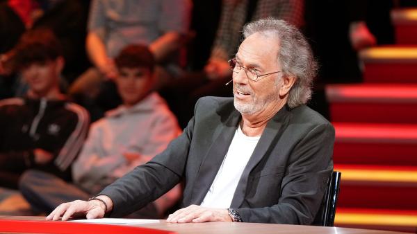 Bild 1 von 6: Hugo Egon Balder stellt erneut die Fragen der Zuschauer