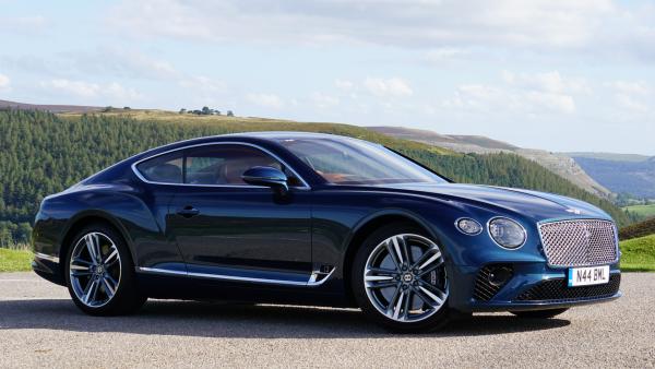 Bild 1 von 3: Cool Britannia: Der Bentley Continental GT W12 erreicht eine Spitzengeschwindigkeit von 333 Kilometern pro Stunde.