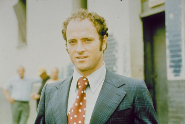 Bild 1 von 6: Für den New Yorker Polizisten Theodoros Kojak und Det. Bobby Crocker (Kevin Dobson) zählt nur der Kampf gegen das Böse, und der führt sie manchmal bis in höchste Kreise ...