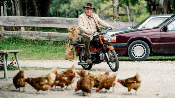 Bild 1 von 22: Im Bild: Stallbewohner Barthl (Friedrich von Thun) muss seinen Mut zusammennehmen.