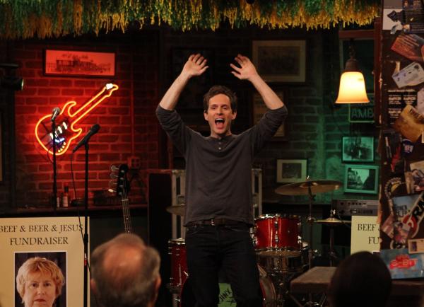 Bild 1 von 10: Dennis Reynolds (Glenn Howerton)