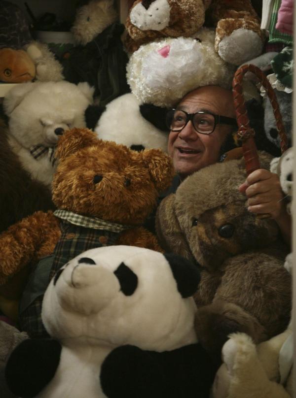 Bild 1 von 8: Frank Reynolds (Danny DeVito)