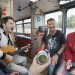 Zärtlichkeiten im Bus