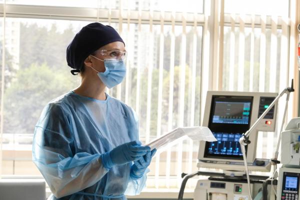 Bild 1 von 20: Im Bild: Fiona Gubelmann (Dr. Morgan Reznick).