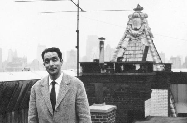 Bild 1 von 4: 2023 feiert die Welt den 100. Geburtstag von Italo Calvino (1923-1985), einem der bedeutendsten italienischen Schriftsteller des 20. Jahrhunderts.