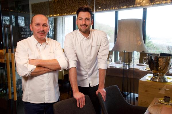 Bild 1 von 1: Im Bild: Patron Erich Lukas mit seinem Sohn Philipp (Restaurant Verdi).