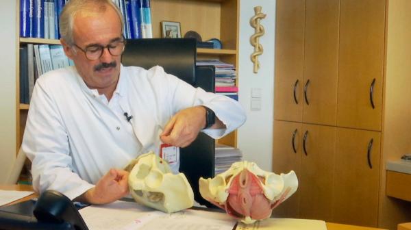 Bild 1 von 4: Professor Tilman Kälble, Direktor der Klinik für Urologie und Kinderurologie am Klinikum Fulda.