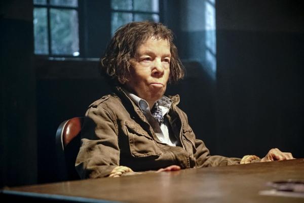 Bild 1 von 12: Kann Hetty (Linda Hunt) aus den Fängen ihrer Entführer befreit werden?