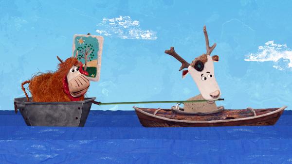 Bild 1 von 7: Lord von Hirsch zieht Barne in seiner Wanne wieder an Land.