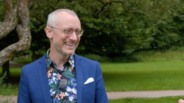 Bild 1 von 1: Dr. Johannes Hartl in Bibel TV Das Gespraech