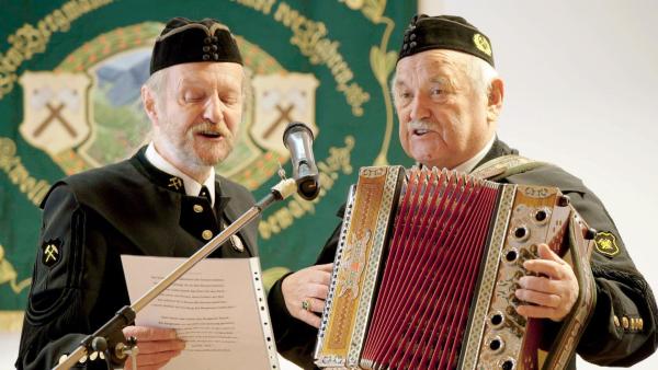 Bild 1 von 14: Im Bild: Musiker Knappschaft Steirerherzen-Seegraben.