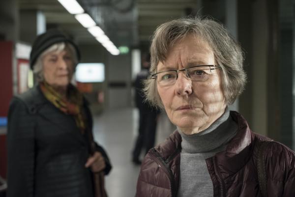 Bild 1 von 6: Dr. Sigrid Frei (Renate Becker, l.); Rose Neumann (Monika Lennartz, r.)