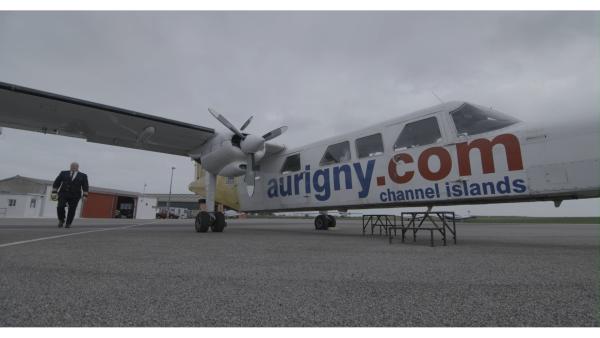Bild 1 von 5: Jeden Tag starten und landen weltweit bis zu 200 000 Flugzeuge. Sichtungen ungewöhnlicher Phänomene, bedingt durch das Wetter oder Spiegelungen in der Atmosphäre, gibt es häufig. Trotzdem melden die meisten Piloten diese Ereignisse nicht, aus Angst, sich lächerlich zu machen.