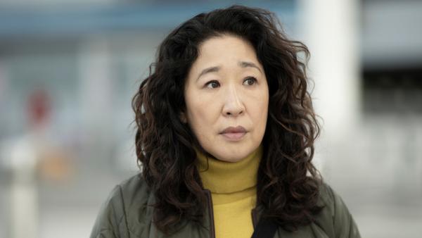 Bild 1 von 3: Zurück in London kann Eve (Sandra Oh) den Fall nicht ruhen lassen. Ihr wird klar, dass sie die \