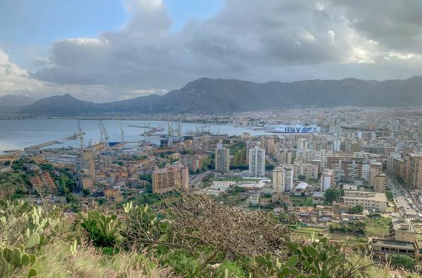 Bild 1 von 5: Palermo, die Hauptstadt Siziliens, hat fast 700.000 Einwohner und liegt im Norden der italienischen Insel.