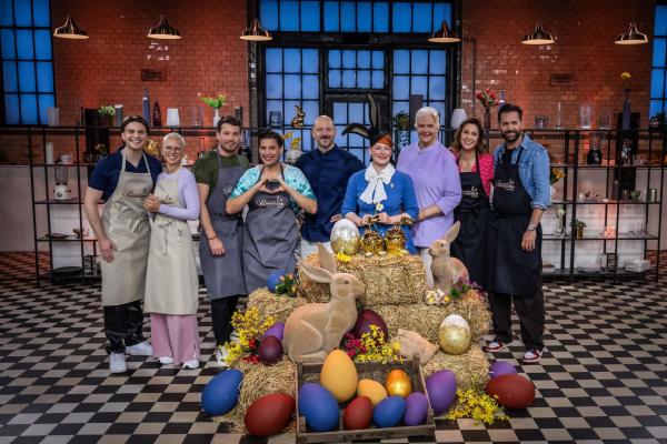 Bild 1 von 8: (v.l.n.r.) Vincent Gross; Stefanie Heinzmann; Raúl Richter; Elena Uhlig; Christian Hümbs; Enie van de Meiklokjes; Bettina Schliephake-Burchardt; Madita van Hülsen; Matthias Killing