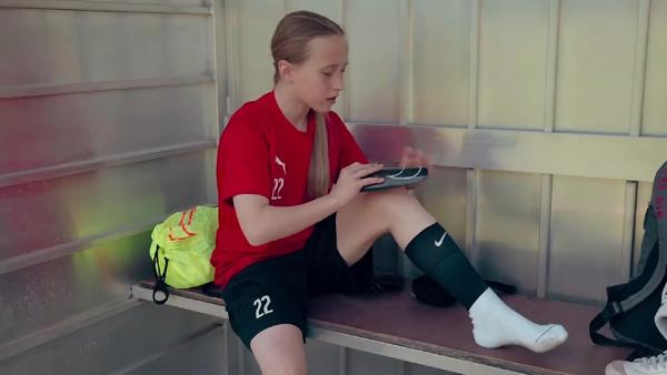 Bild 1 von 1: Pauline fürchtet, wegen einer Fußverletzung in Trainingsrückstand zu geraten.