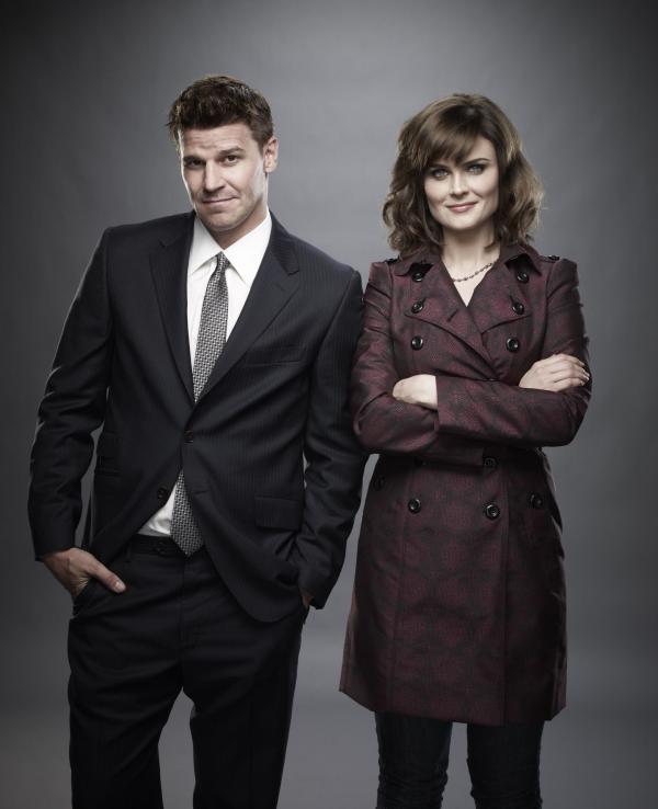 Bild 1 von 10: (6. Staffel) - Seeley Booth (David Boreanaz, l.); Temperance Brennan (Emily Deschanel , r.)