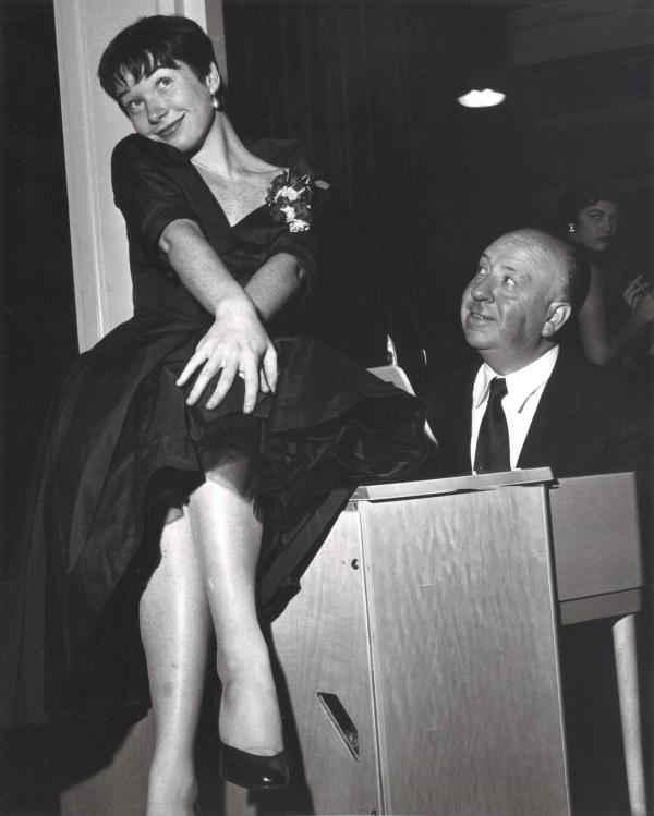 Bild 1 von 5: Im Bild: Alfred Hitchcock machte Shirley MacLaine zu seiner Frühstückspartnerin.
