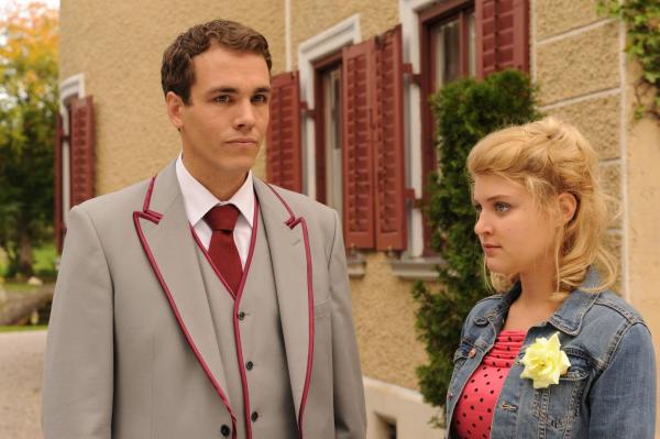 Bild 1 von 10: Xaver (Jan van Weyde, l.); Mandy (Lara Mandoki, r.)