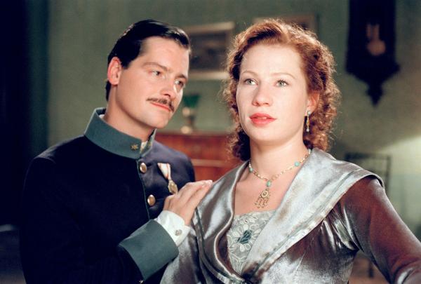 Bild 1 von 5: Fritz Karl, Birgit Minichmayr.