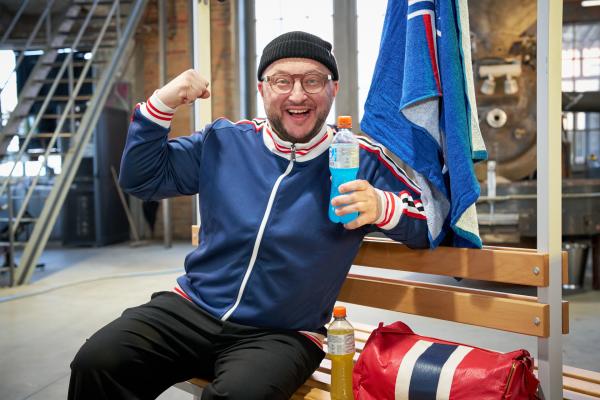 Bild 1 von 14: besseresser: Tricks der Lebensmittelindustrie weltweit: Sebastian Lege nimmt US-Marken unter die Lupe: Was steckt hinter dem sportlichen Image von Gatorade?