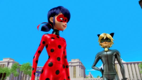 Bild 1 von 10: Ein Kleinkind wird in Gigantitan akumatisiert. Das Riesenbaby sucht in ganz Paris nach einem Lutscher und zerstört alles, was sich ihm in den Weg stellt. Es wird wohl kein Kinderspiel für Ladybug und Cat Noir, den riesigen Kleinen aufzuhalten.