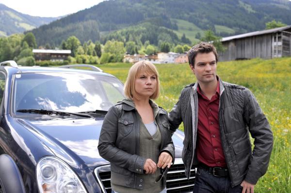 Bild 1 von 30: Im Bild: Kristina Sprenger (Karin Kofler), Jakob Seeböck (Lukas Roither).