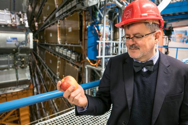 Bild 1 von 12: Christopher Clark im Kernforschungszentrum CERN in Genf.