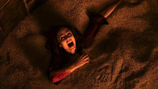 Bild 1 von 4: Anna (Laura Vandervoort) wird Teil eines grausamen Spiels.