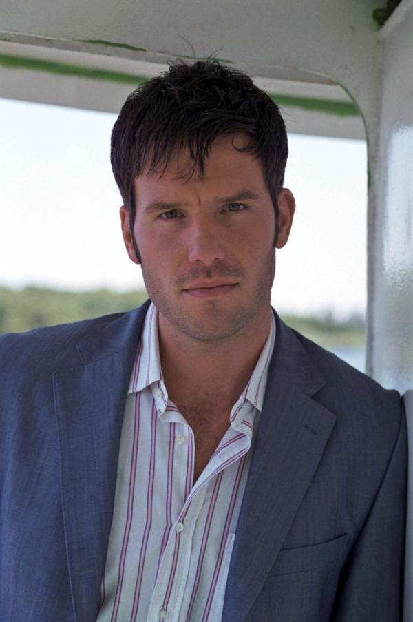 Bild 1 von 14: Tim Bergmann als Jan