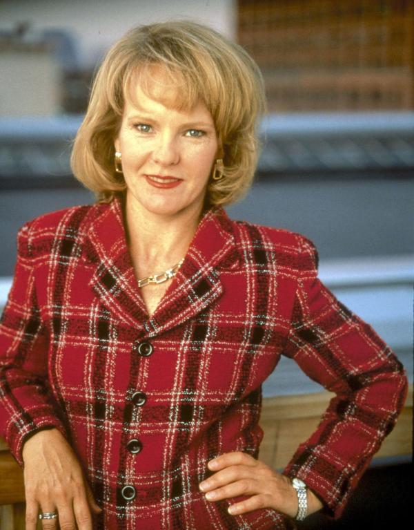 Bild 1 von 15: (1. Staffel) - Helen Winston (Deborah Rush)