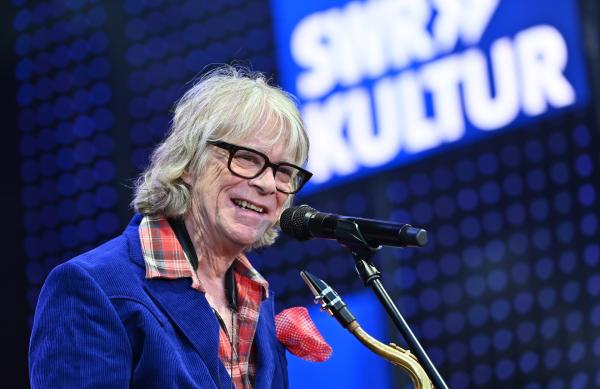 Bild 1 von 3: Helge Schneider (Foto) beim SWR Sommerfestival in Speyer: Er gehört zu den erfolgreichsten Komikern und Musikern in Deutschland - Hits wie \