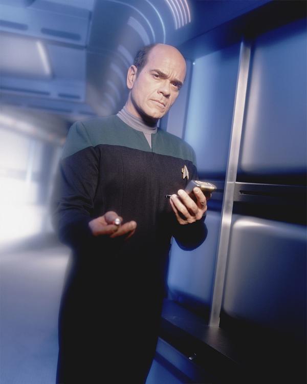 Bild 1 von 21: Robert Picardo (Doctor)