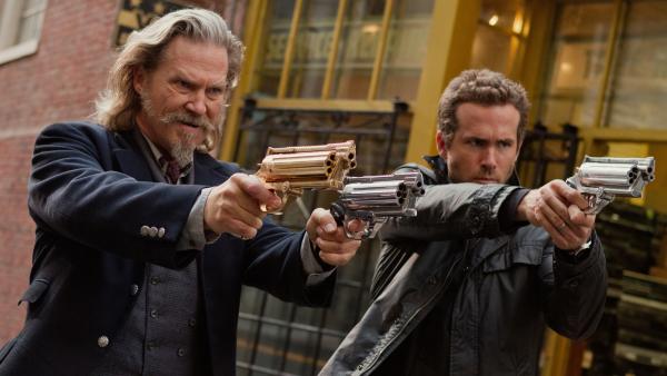 Bild 1 von 5: Zwei untote Gesetzeshüter (Jeff Bridges, Ryan Reynolds) kommen zurück auf die Erde und decken eine teuflische Verschwörung auf.